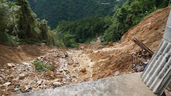 通弘网 鹤峰：房屋受损紧急转移 村委会里安“新家”