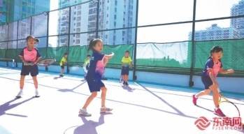 壹策略 空中足球、阳光跑、棒球社团……看鹭岛学校如何“野蛮其体魄”